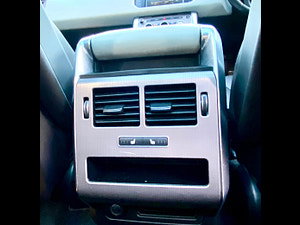 Land Rover Range Rover Sport thumbnail