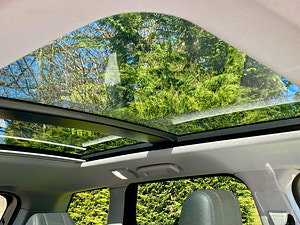 Land Rover Range Rover Sport thumbnail