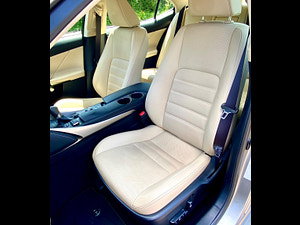 Lexus IS thumbnail