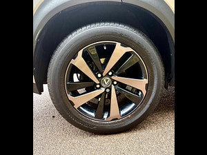 Lexus NX thumbnail