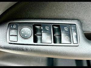 Mercedes-Benz B Class thumbnail