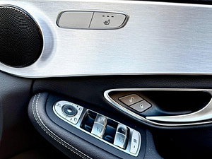 Mercedes-Benz C Class thumbnail