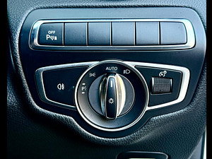 Mercedes-Benz C Class thumbnail