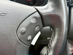 Mercedes-Benz C Class thumbnail