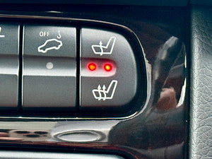 Mercedes-Benz C Class thumbnail