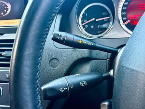 Mercedes-Benz C Class thumbnail