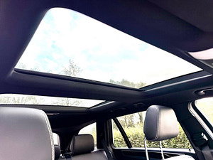 Mercedes-Benz E Class thumbnail