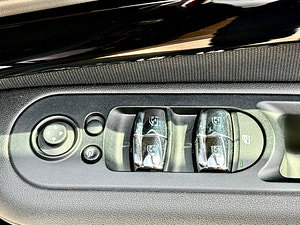 MINI Clubman thumbnail