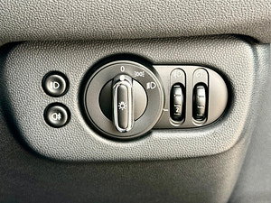 MINI Clubman thumbnail