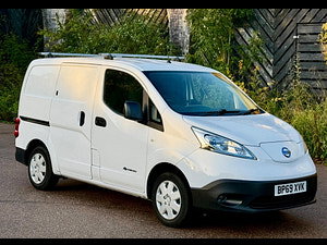 Nissan e-NV200 thumbnail