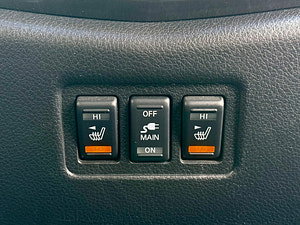 Nissan Elgrand thumbnail
