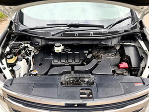 Nissan Elgrand thumbnail