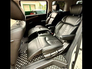 Nissan Elgrand thumbnail