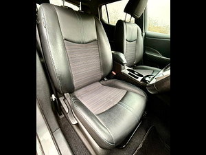 Nissan Leaf thumbnail