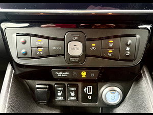 Nissan Leaf thumbnail