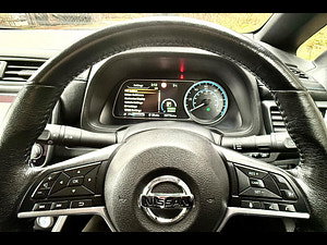 Nissan Leaf thumbnail