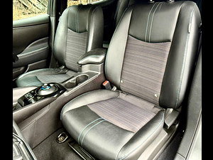 Nissan Leaf thumbnail