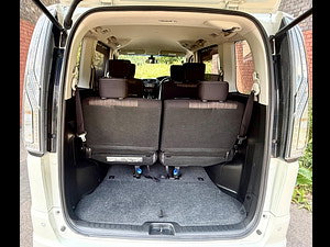 Nissan Serena thumbnail