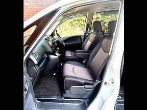 Nissan Serena thumbnail