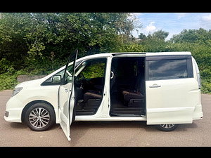 Nissan Serena thumbnail
