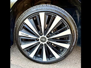 Nissan Serena thumbnail