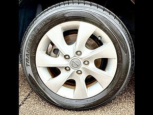 Nissan Serena thumbnail