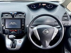 Nissan Serena thumbnail