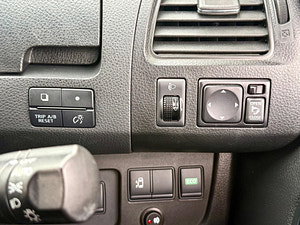 Nissan Serena thumbnail