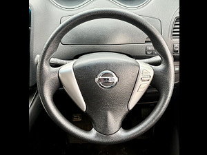Nissan Serena thumbnail