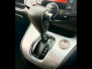 Nissan Serena thumbnail