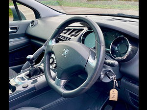 Peugeot 3008 thumbnail