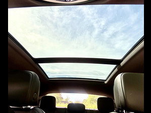 Porsche Macan thumbnail
