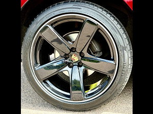Porsche Macan thumbnail