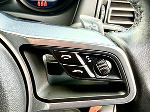 Porsche Macan thumbnail
