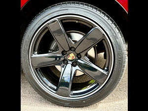 Porsche Macan thumbnail