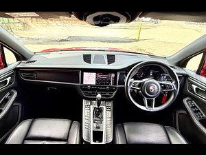 Porsche Macan thumbnail