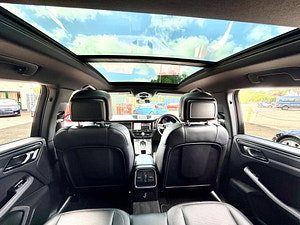 Porsche Macan thumbnail