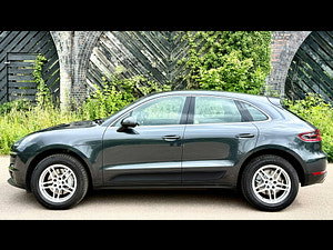 Porsche Macan thumbnail