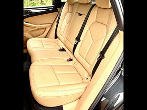 Porsche Macan thumbnail