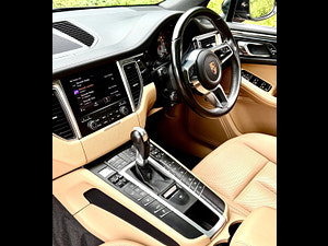 Porsche Macan thumbnail