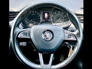 Skoda Octavia thumbnail