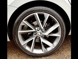 Skoda Superb thumbnail
