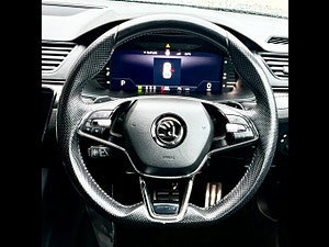 Skoda Superb thumbnail