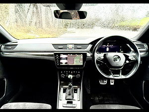 Skoda Superb thumbnail