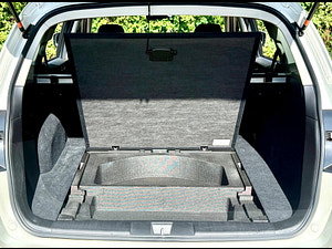 Subaru Legacy thumbnail