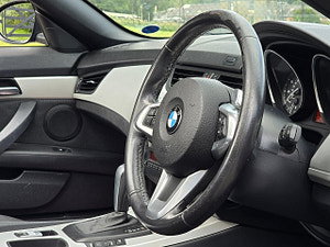 BMW Z4 thumbnail