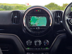 MINI Countryman thumbnail