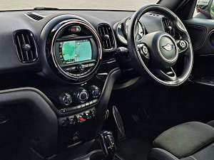 MINI Countryman thumbnail