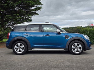MINI Countryman thumbnail