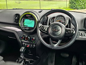 MINI Countryman thumbnail